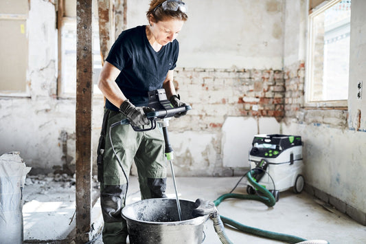 Festool Rührwerk MX 1200 RE EF HS2 bei Anwendung beim Mischen in Eimer mit Absauganlage