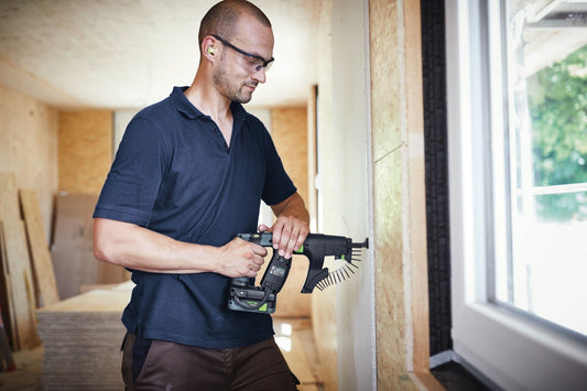 Festool Akku-Bauschrauber DURADRIVE DWC 18-4500 im Einsatz beim Trockenbau an Gipskarton