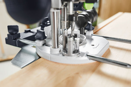 Festool Spiralnutfräser HW mit 8mm Schaft in Aufbewahrungsbox mit verschiedenen Fräsern und Zubehör