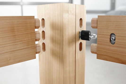 Festool Spreizanker SV-SA D14/32 in Holzverbindung mit Ankerbolzen und Queranker montiert