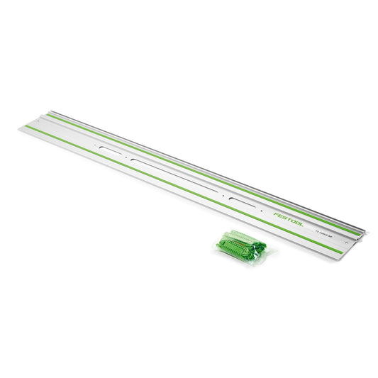 Festool Führungsschiene FS mit grünem Gleitbelag und Zubehör-Set, Draufsicht auf Schiene und Befestigungsteile