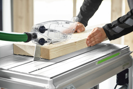 Festool PRECISIO CS 70 EBG-Set Tischzugsäge beim Kappsägen von Holz mit Splitterschutz