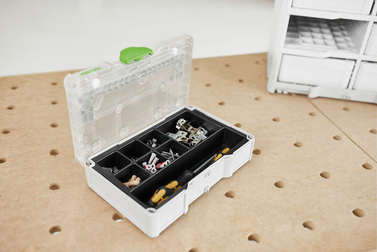 Festool Universaleinlage TZE-UNI SYS3 S 76 mit 8 Fächern für Kleinteile und Handwerkzeuge im geöffneten Systainer auf