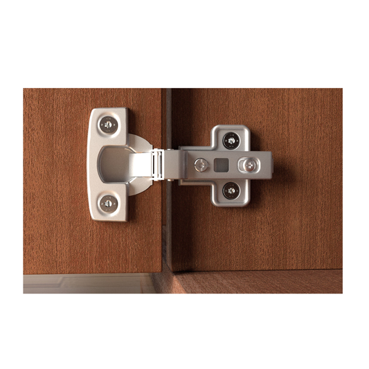 Montiertes Möbelscharnier mit PowerFast II PanHead Schrauben – perfekte Verbindung von Metall auf Holz